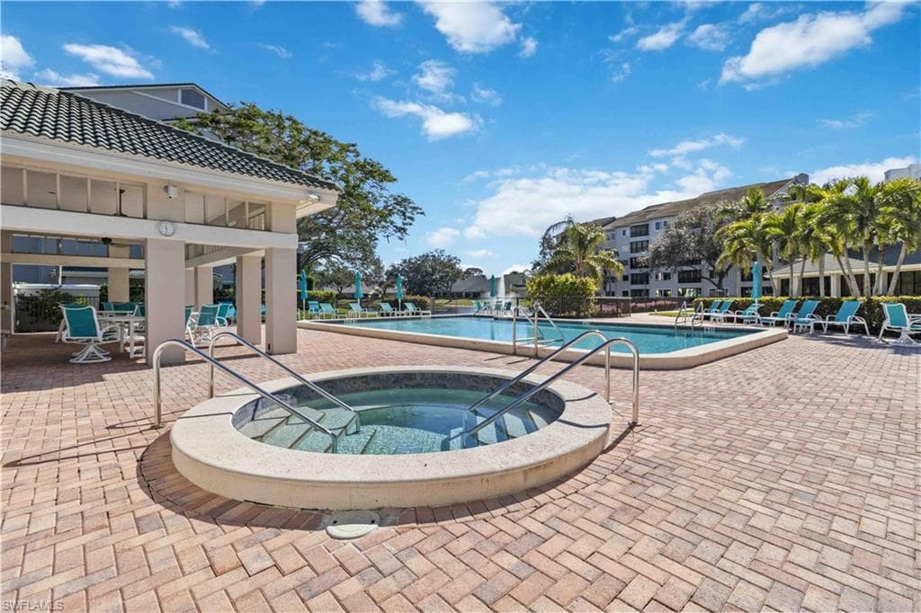 900 Arbor Lake DR 9-206-40
