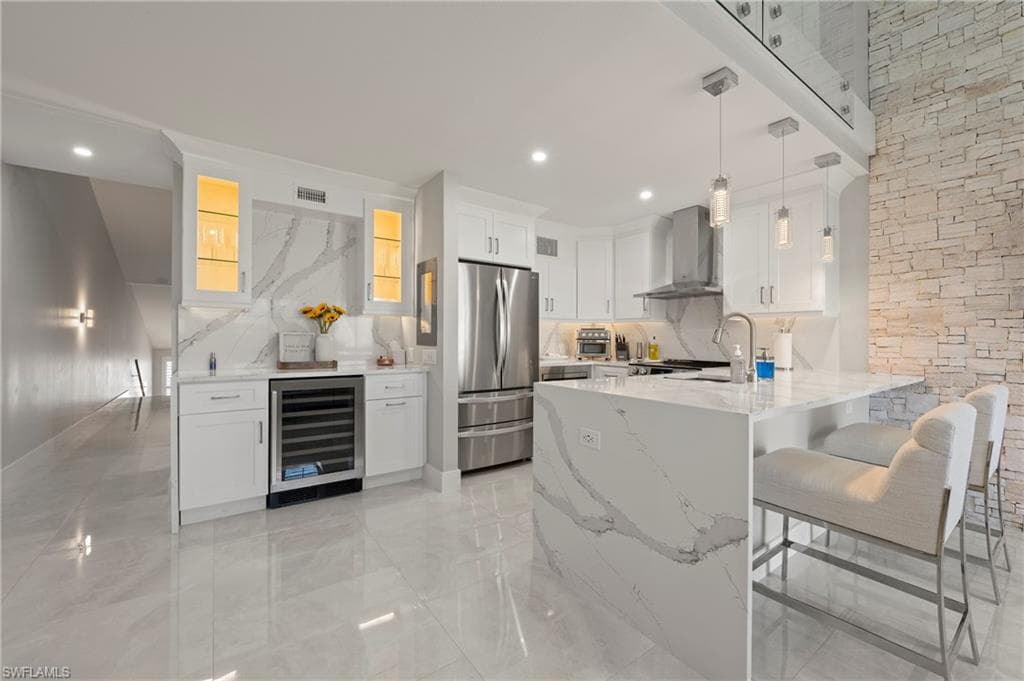 8765 Lateen LN 203-5
