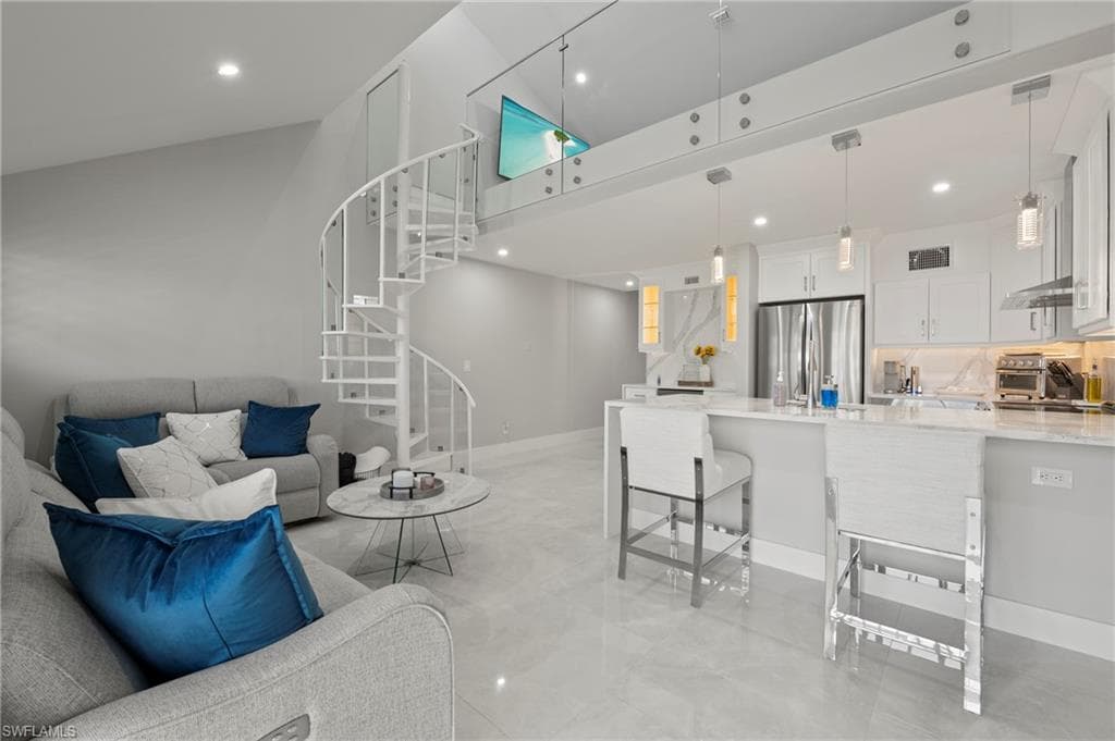 8765 Lateen LN 203-10