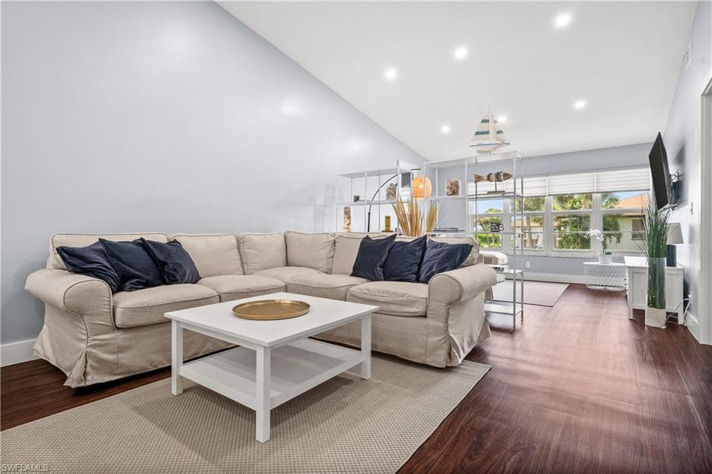 3504 ANTARCTIC CIR S-4