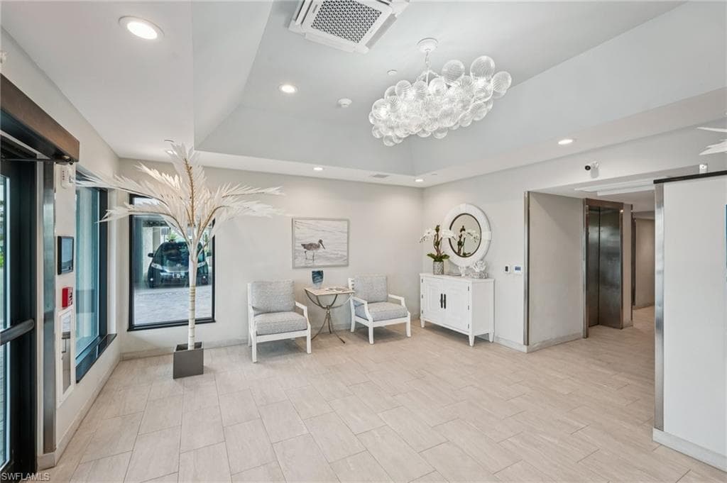2800 Estero BLVD 501-2