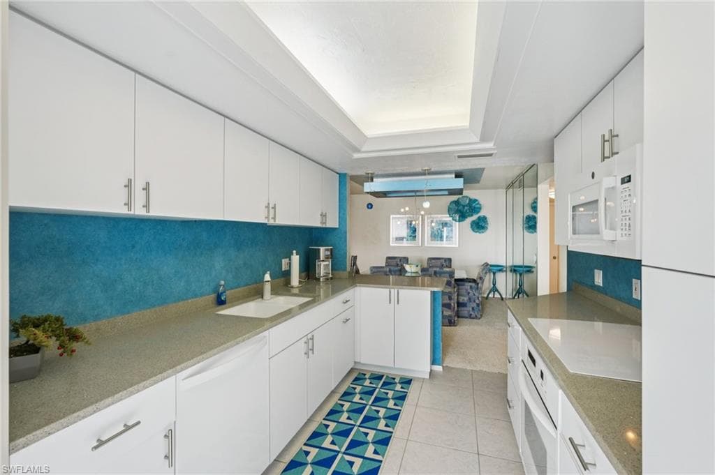 2800 Estero BLVD 501-15