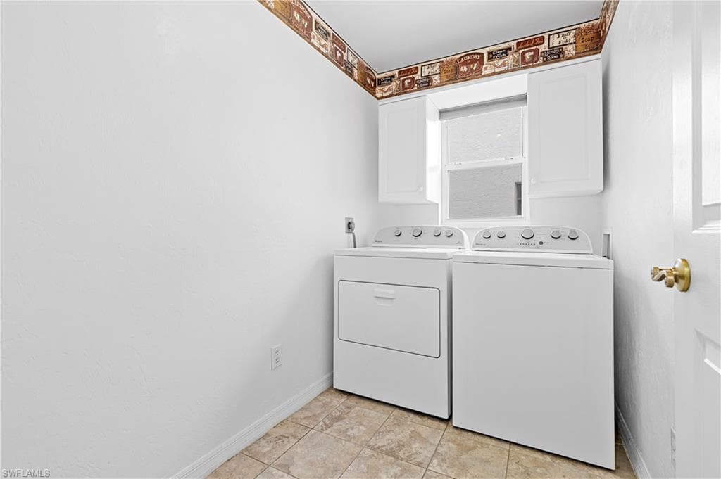 3319 Clubview DR-22