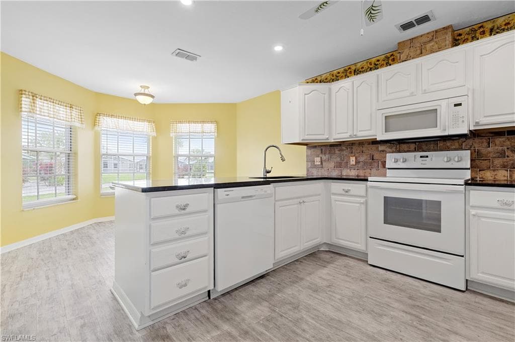 3319 Clubview DR-7