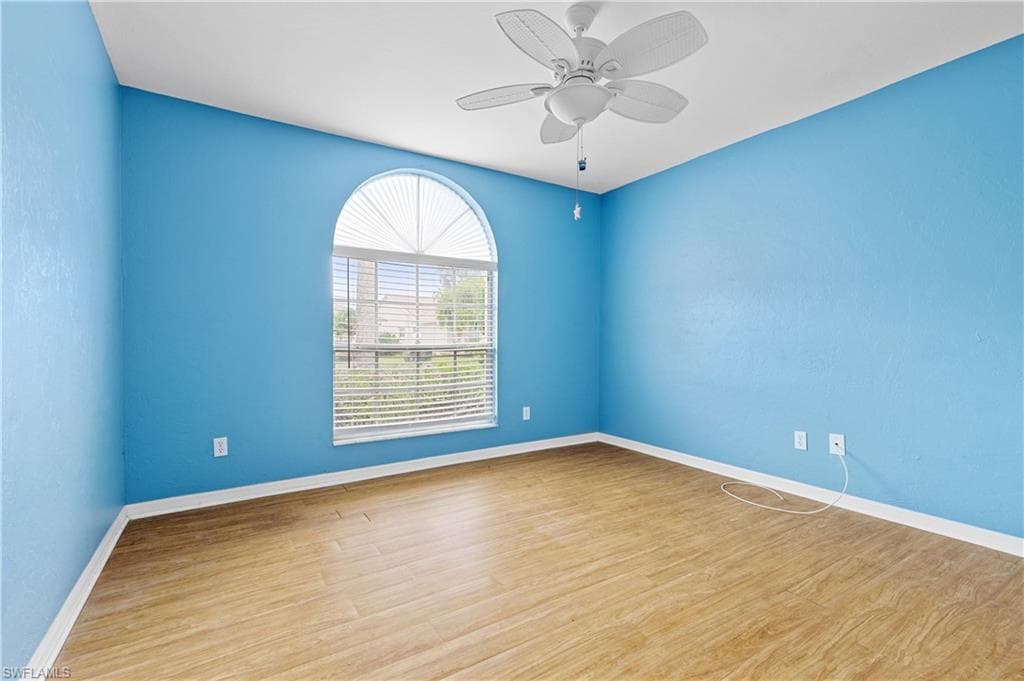 3319 Clubview DR-20