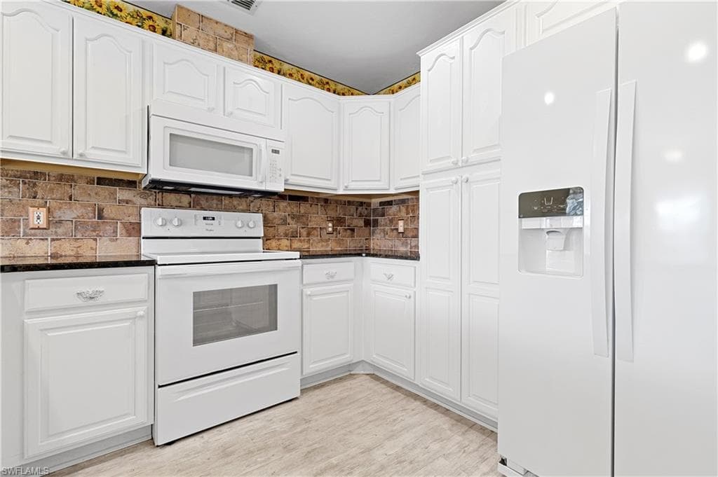 3319 Clubview DR-9