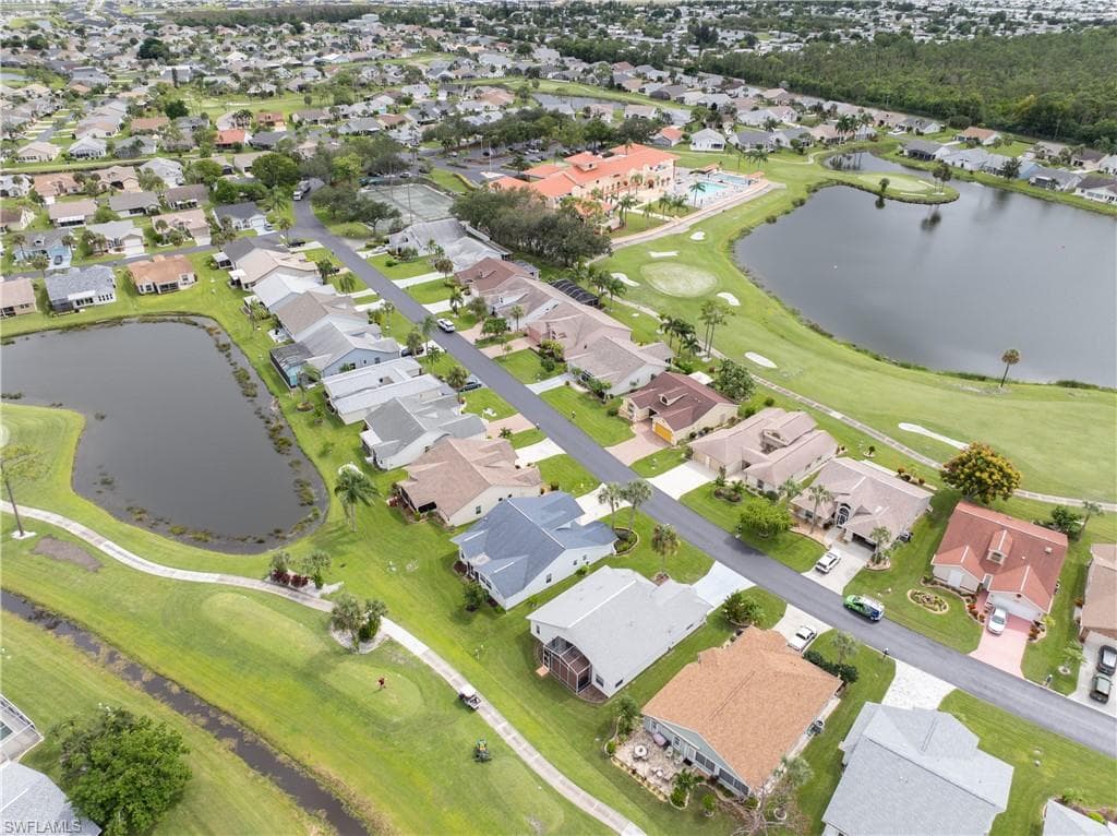3319 Clubview DR-31
