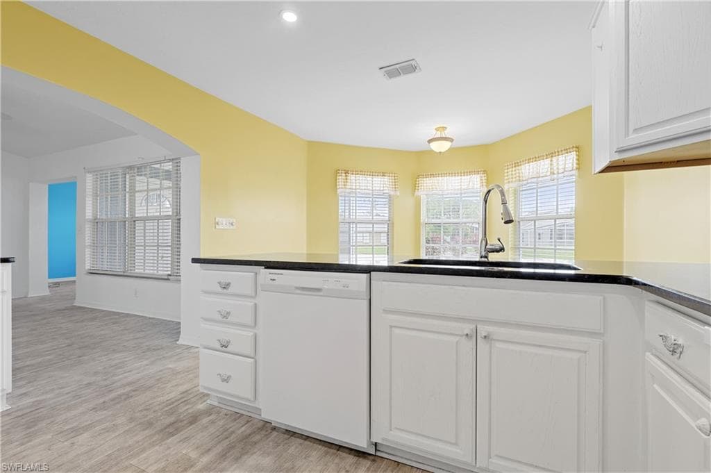 3319 Clubview DR-8