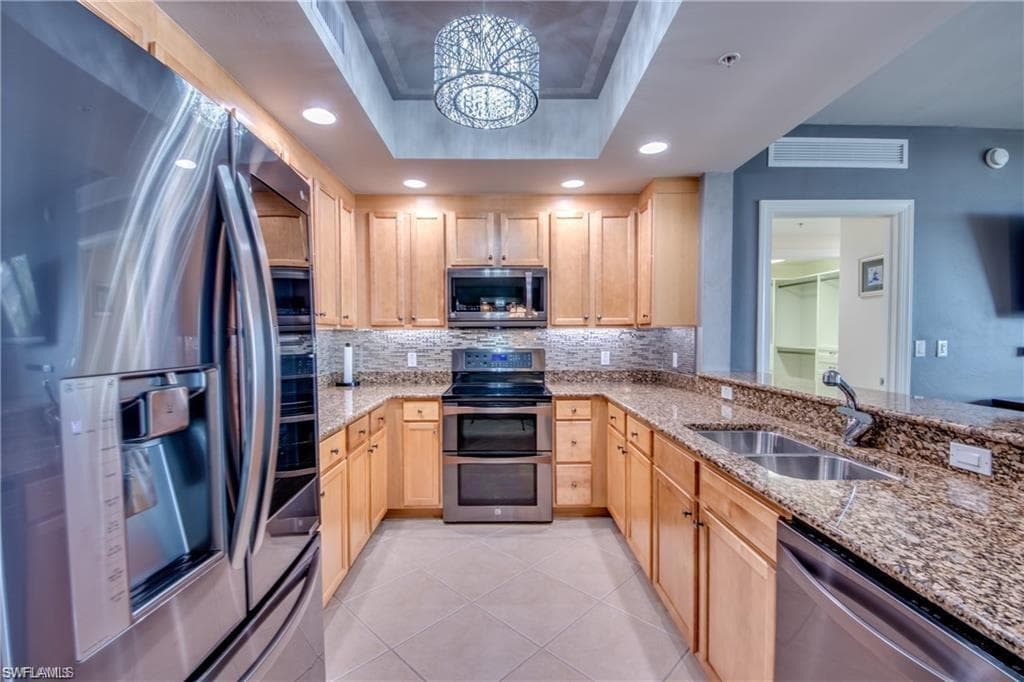 2090 W 1st ST 609-7