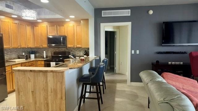 2090 W 1st ST 609-9