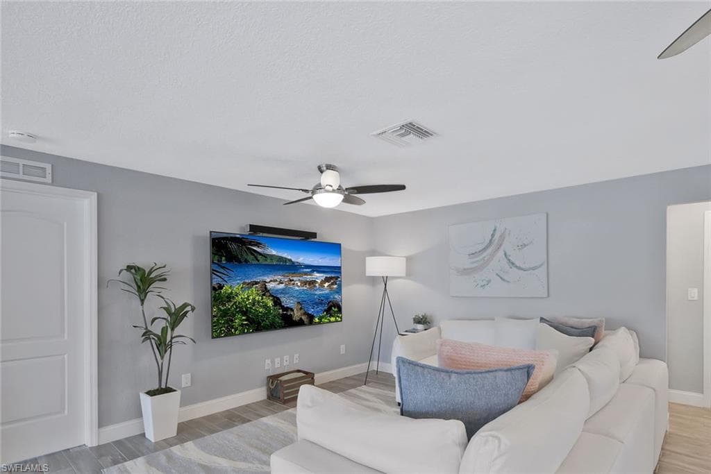5943 Baker CT-12