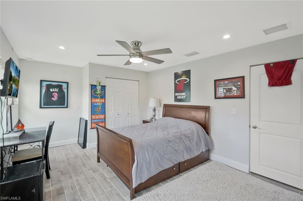 5943 Baker CT-22