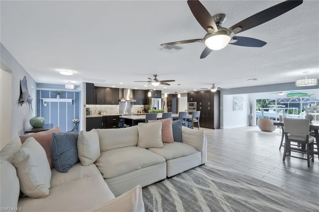 5943 Baker CT-3