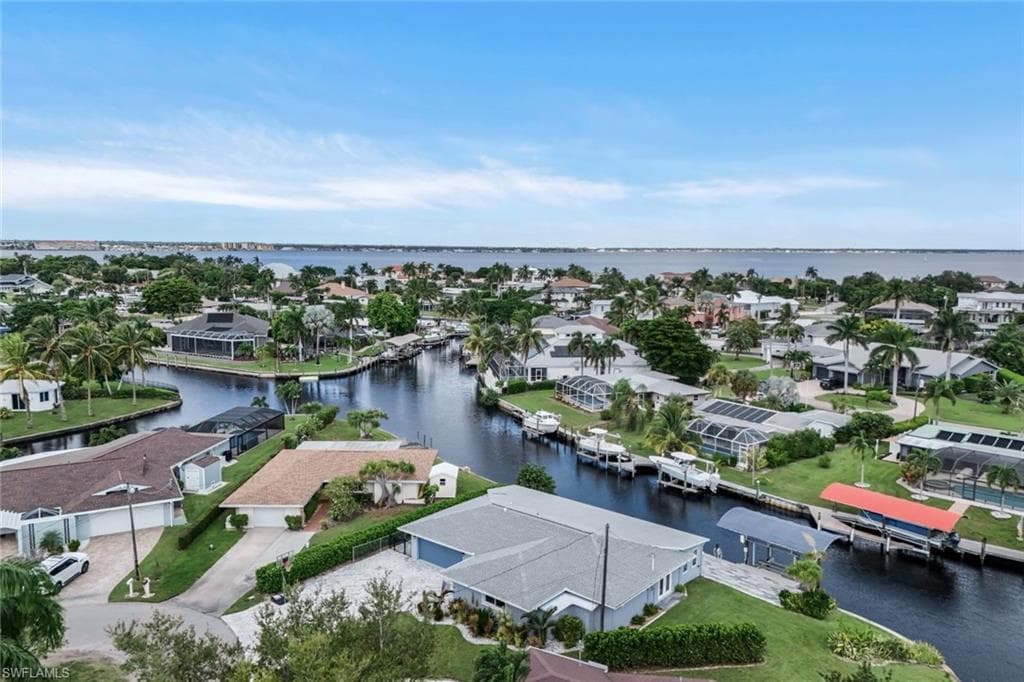 5943 Baker CT-44