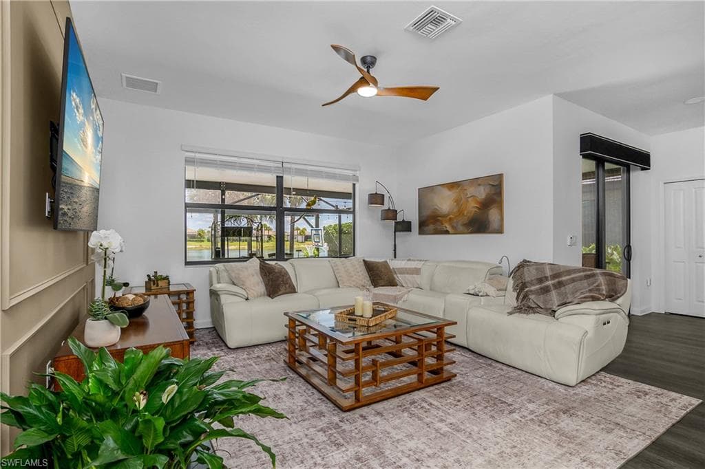 20195 Hartford BLVD-16