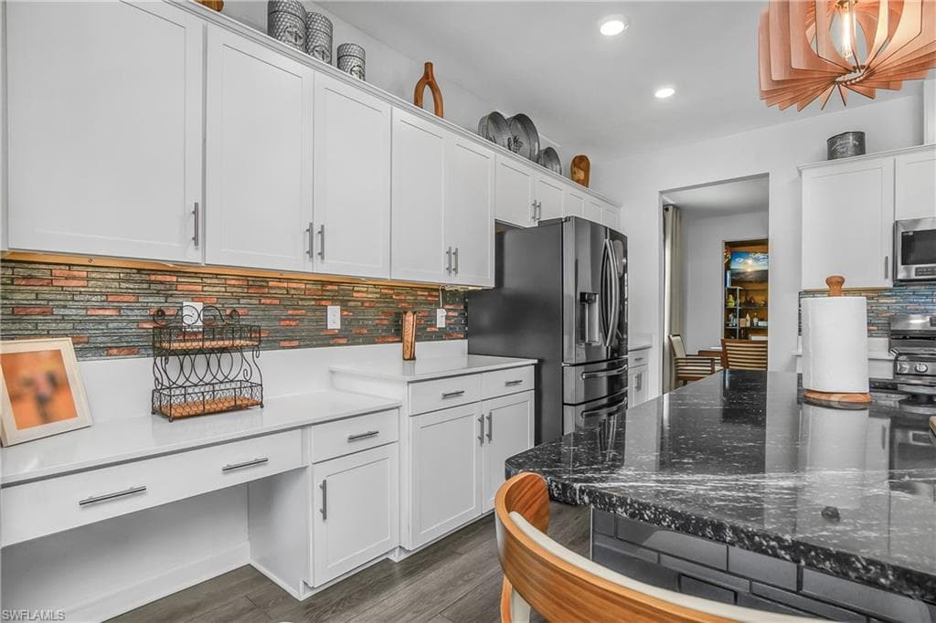20195 Hartford BLVD-11