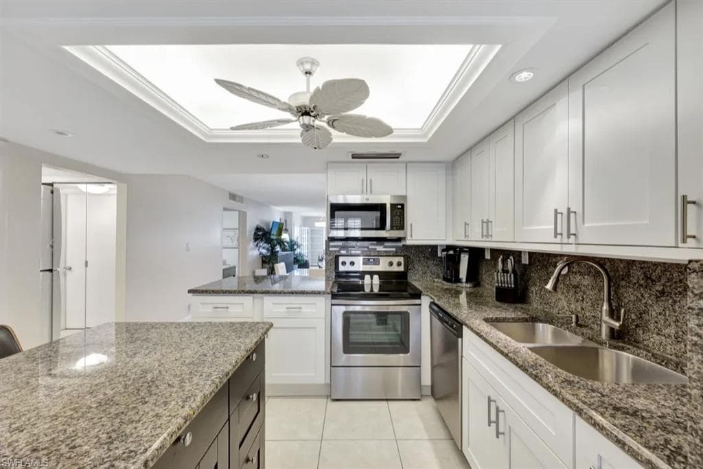 2264 Winkler AVE 204-7