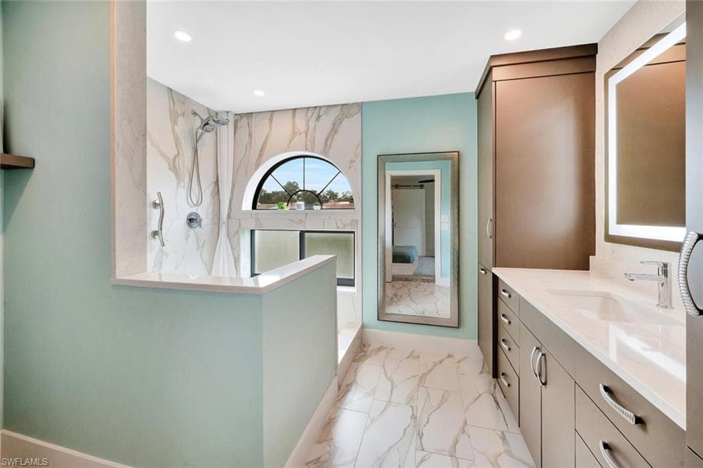 583 Beachwalk CIR Q-203-20