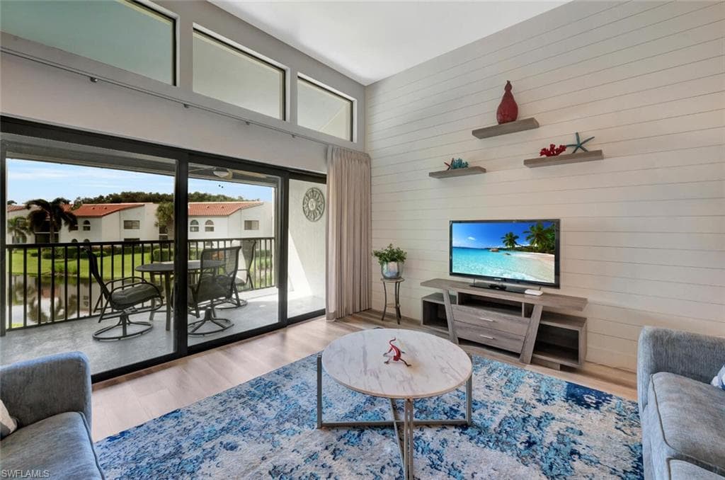 583 Beachwalk CIR Q-203-9