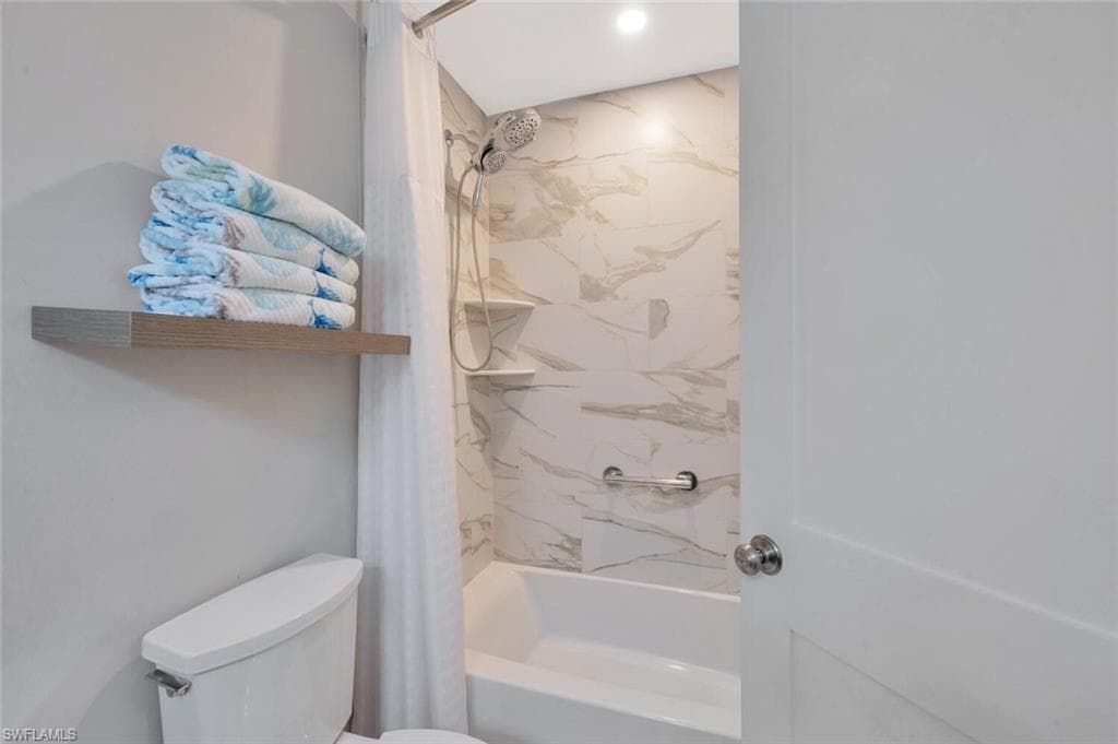 583 Beachwalk CIR Q-203-24