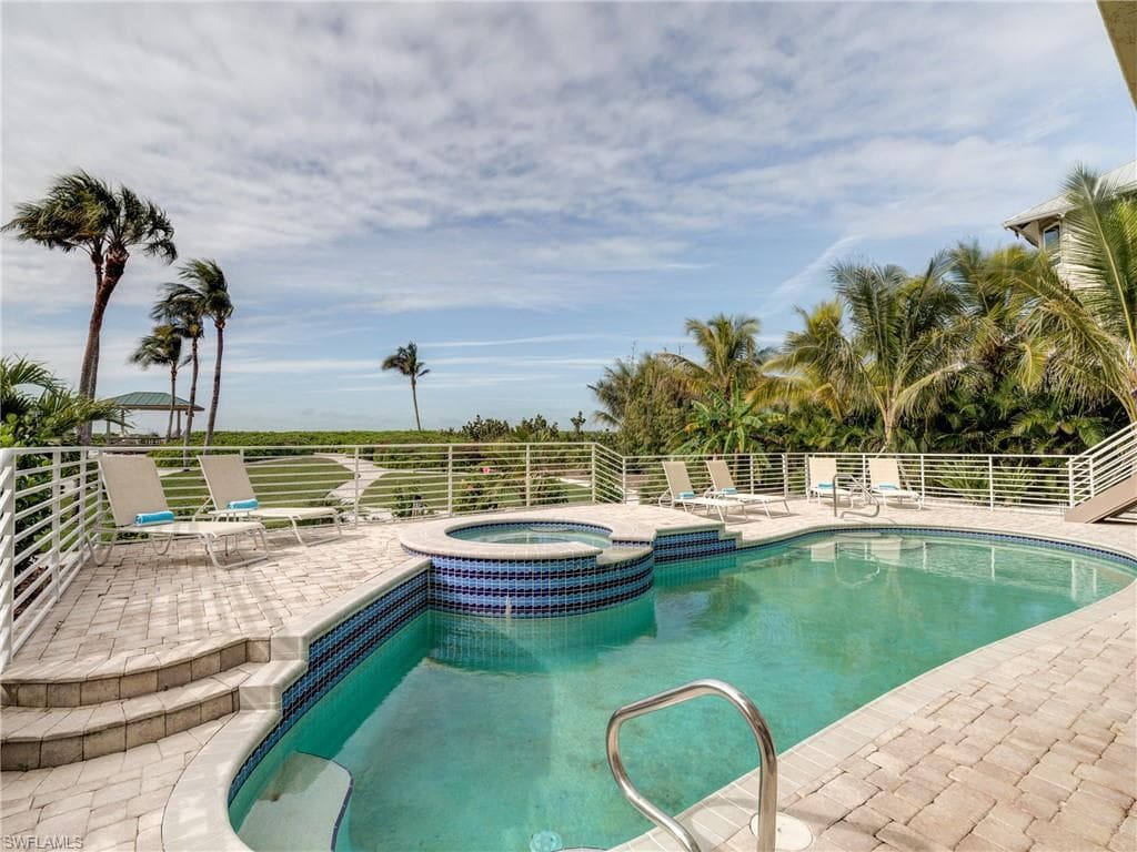 16770 Captiva DR-40