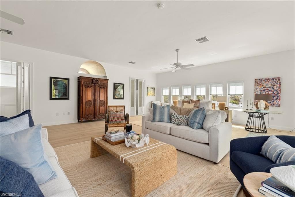 1163 Seagrape LN-36