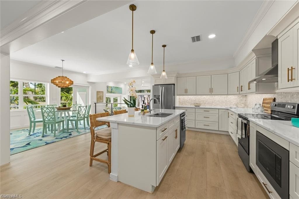 1163 Seagrape LN-9