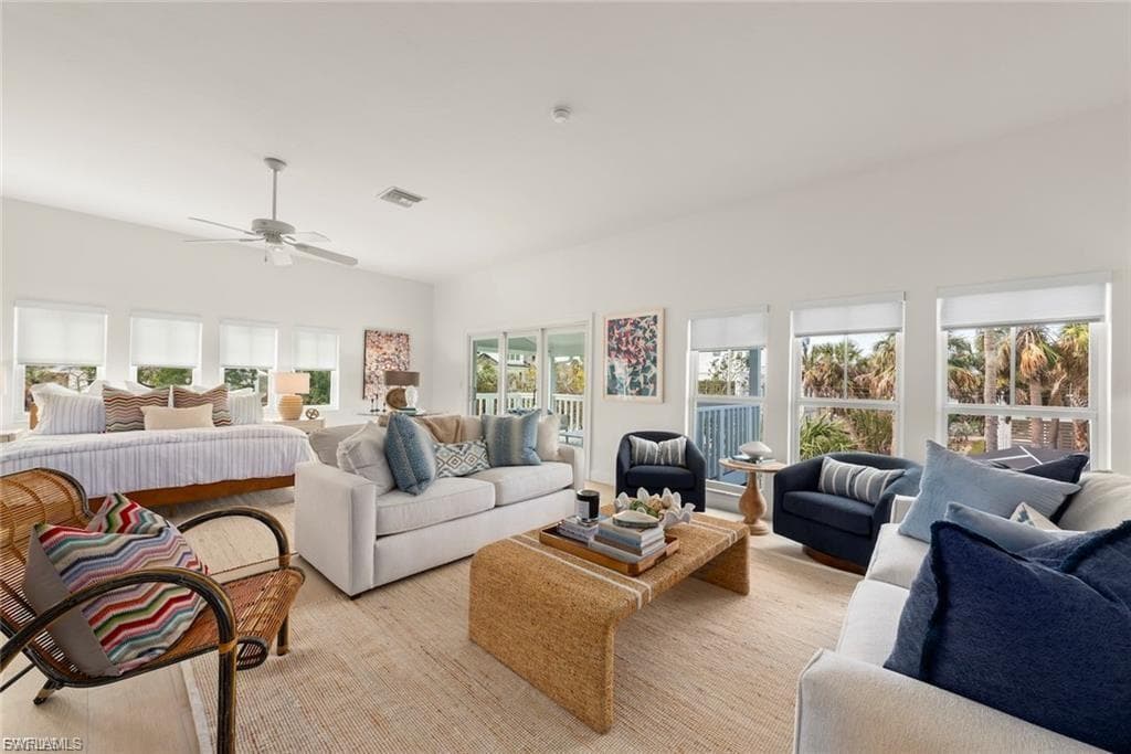 1163 Seagrape LN-33