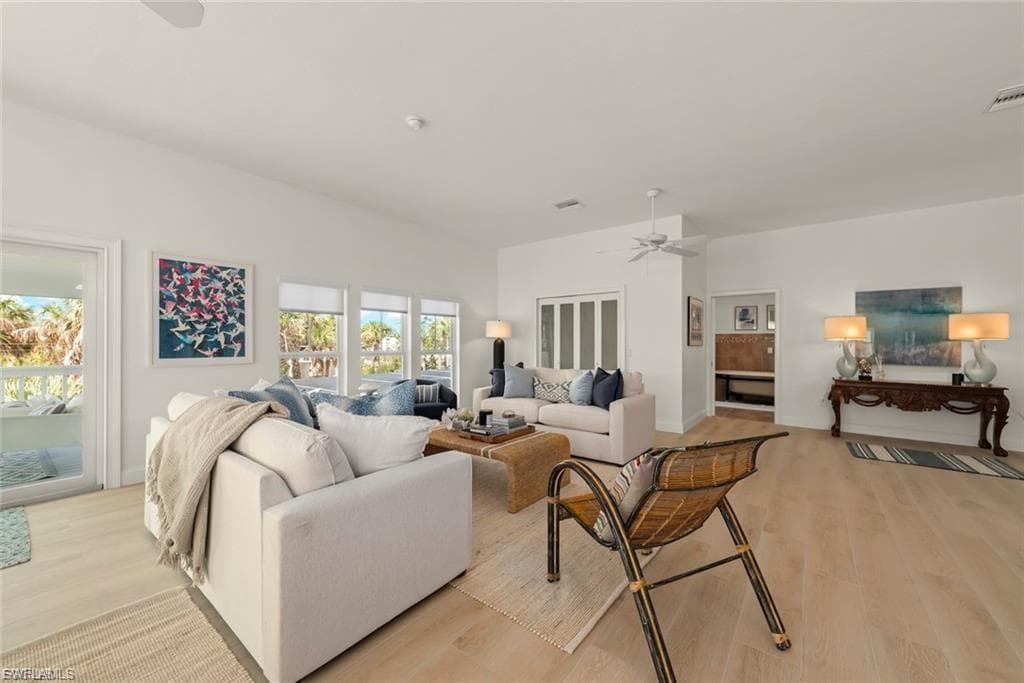 1163 Seagrape LN-35