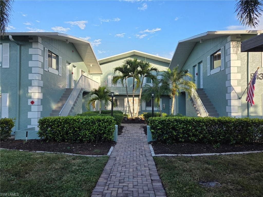 8135 Country RD 206-2
