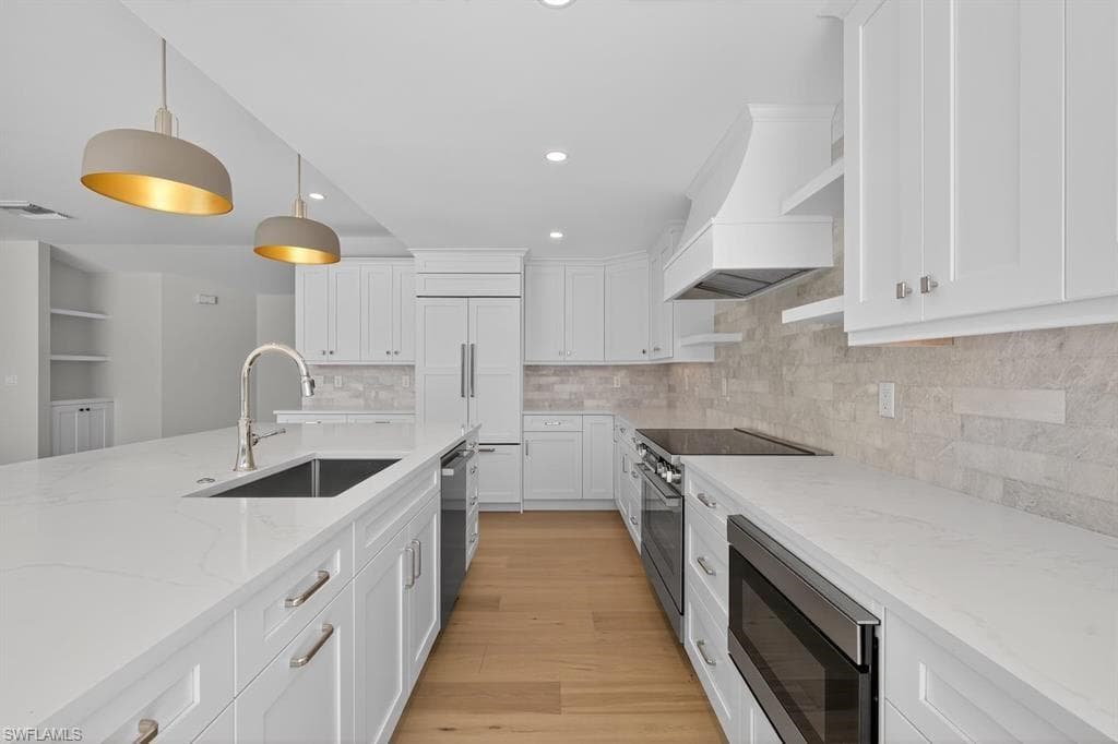 924 Kings Crown DR-10