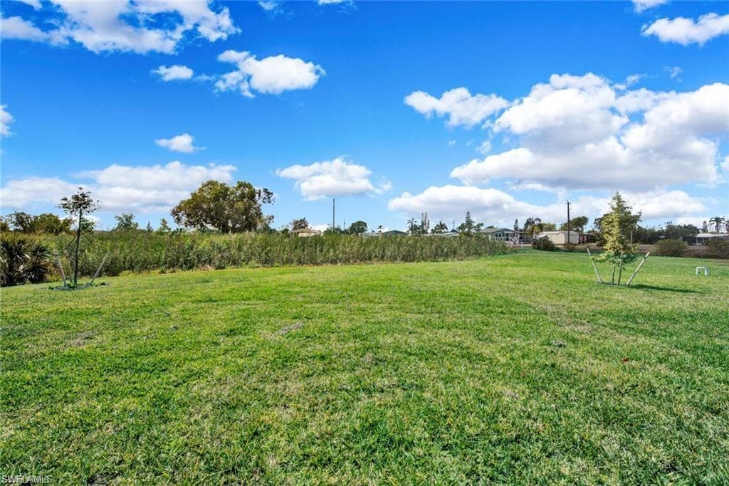 12329 Isabella DR-16