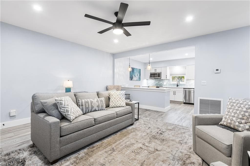 940 3rd ST S 204-7