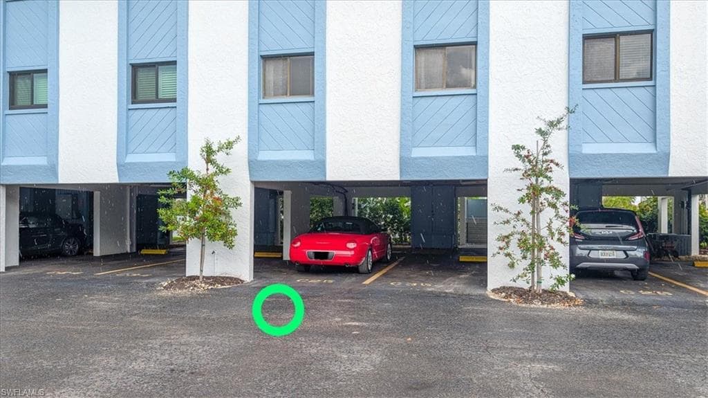 1250 Tennisplace CT C25-28