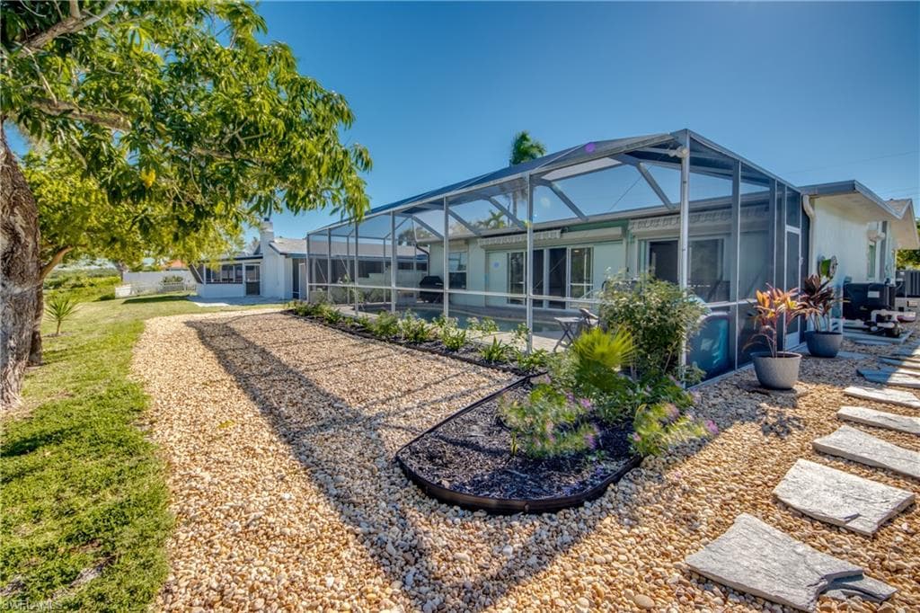 445 Donora BLVD-40