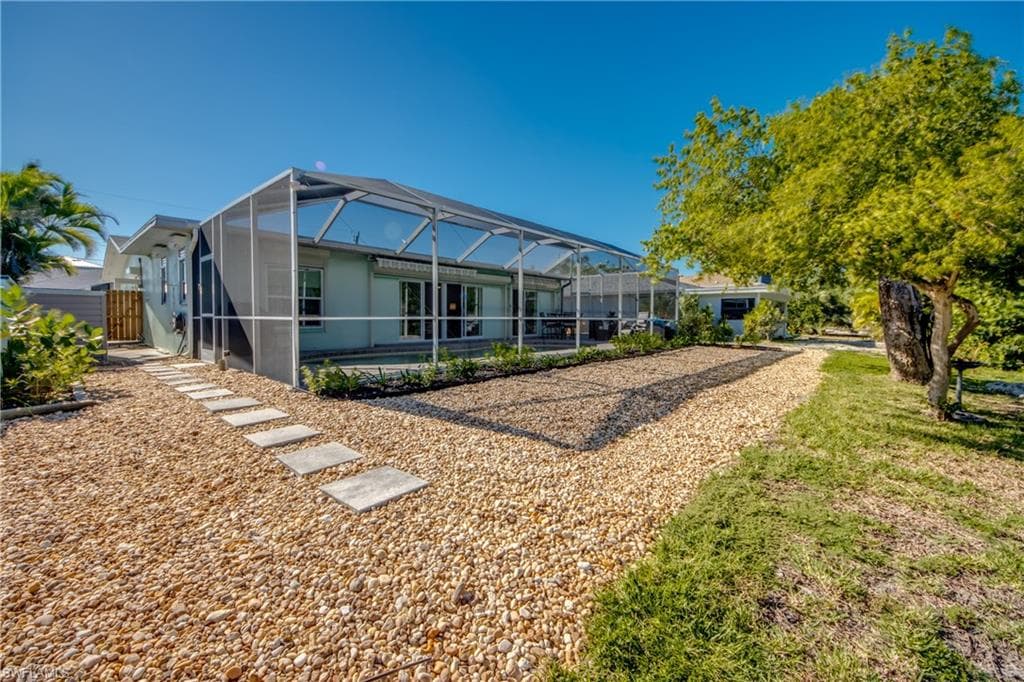 445 Donora BLVD-39