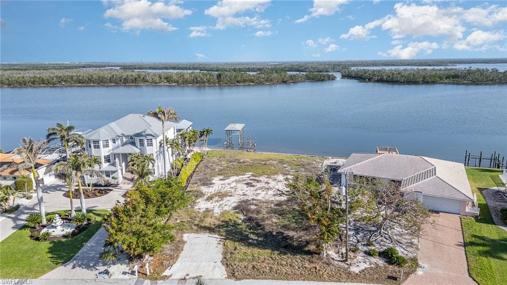 5636 Williams DR-6