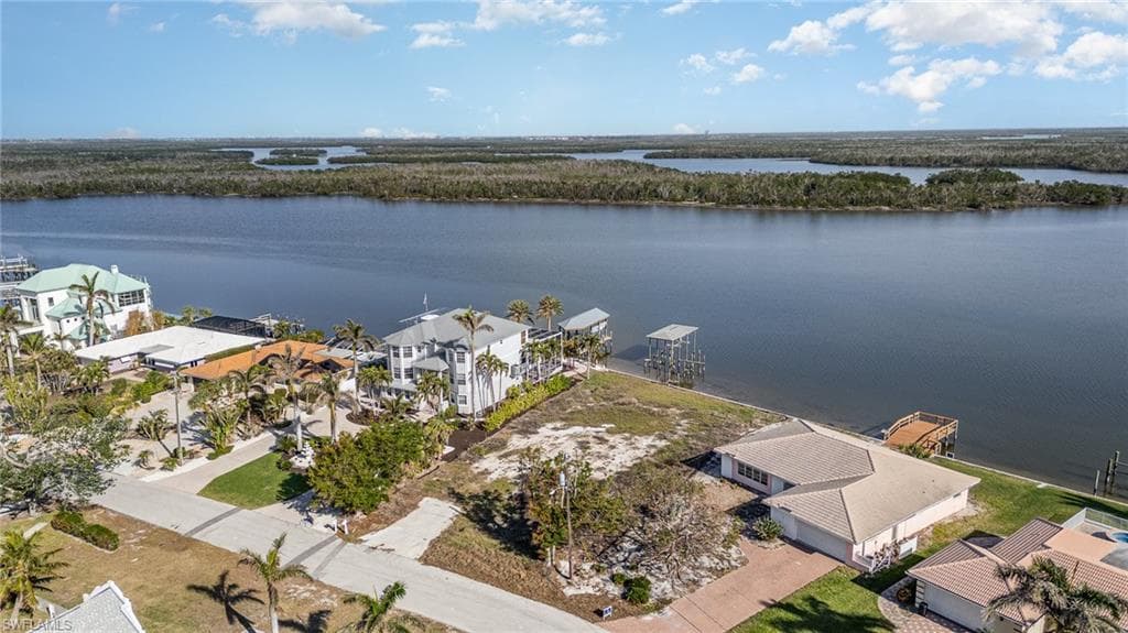 5636 Williams DR-7