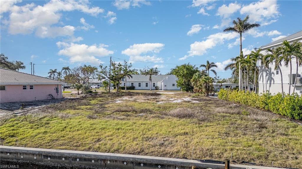 5636 Williams DR-10