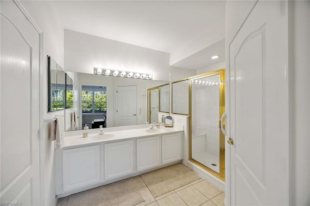 23526 Sandycreek TER 304-18