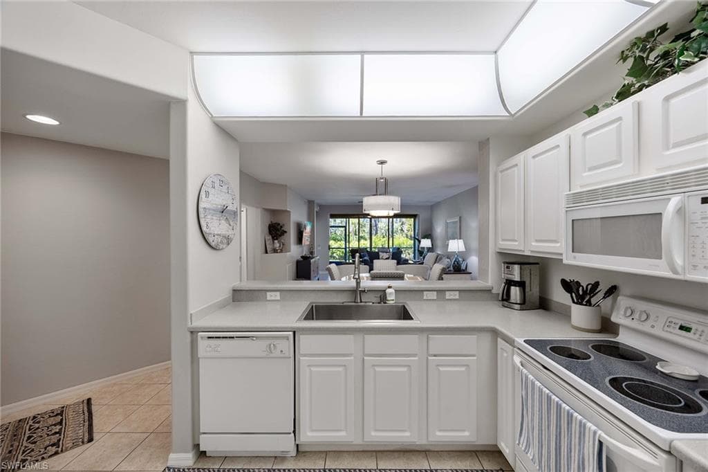 23526 Sandycreek TER 304-15