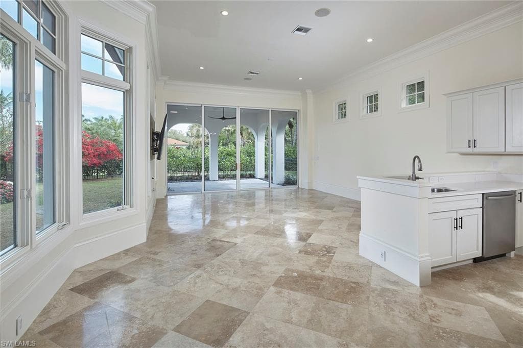 1609 Chinaberry WAY-8