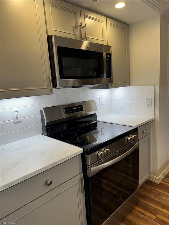 1300 Gulf Shore BLVD N 304-10