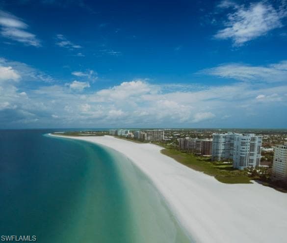 1300 Gulf Shore BLVD N 304-25