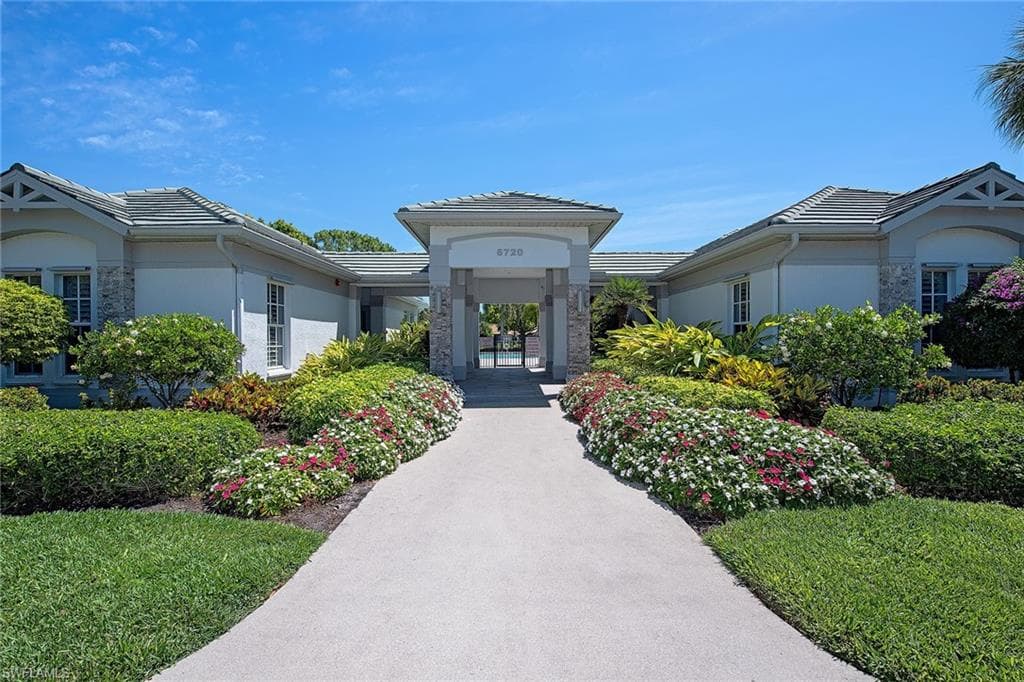 7115 Wild Forest CT 201-15
