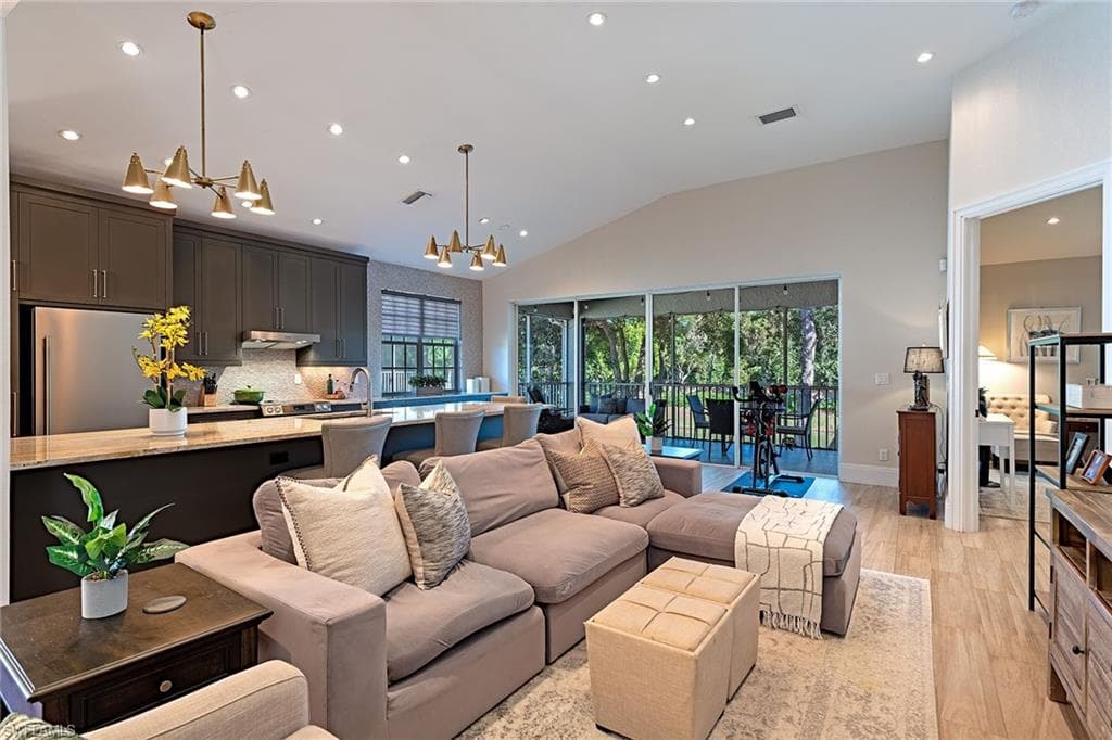 7115 Wild Forest CT 201-4