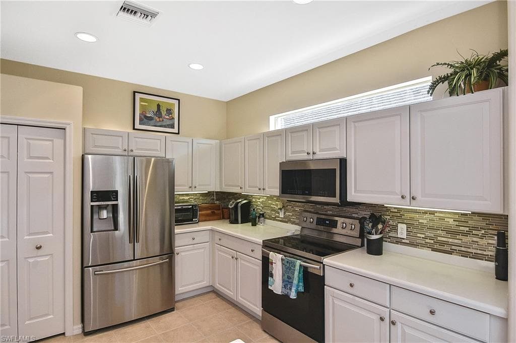 8156 Woodridge Pointe DR-27