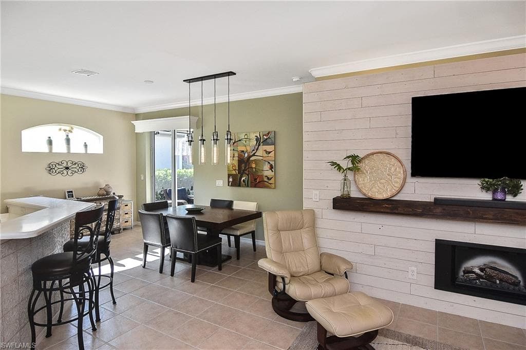 8156 Woodridge Pointe DR-17