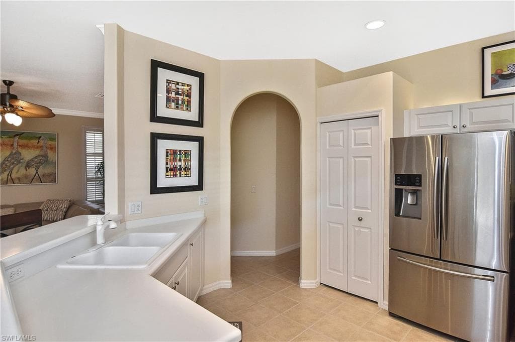 8156 Woodridge Pointe DR-28