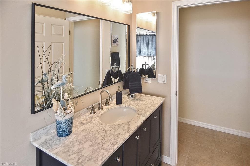 8156 Woodridge Pointe DR-10